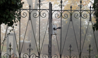 wrought-iron-fence-designs