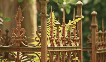 metal-fence-posts