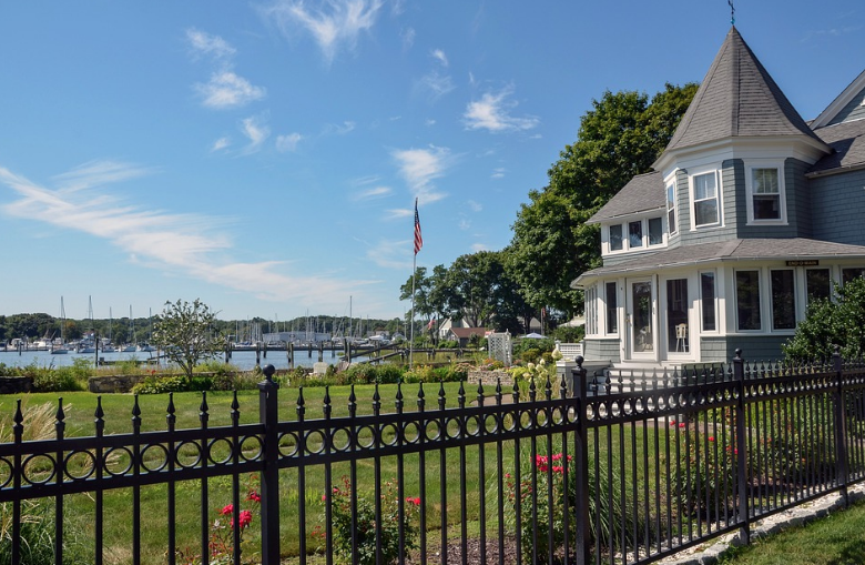 wrought-iron-porch-railings